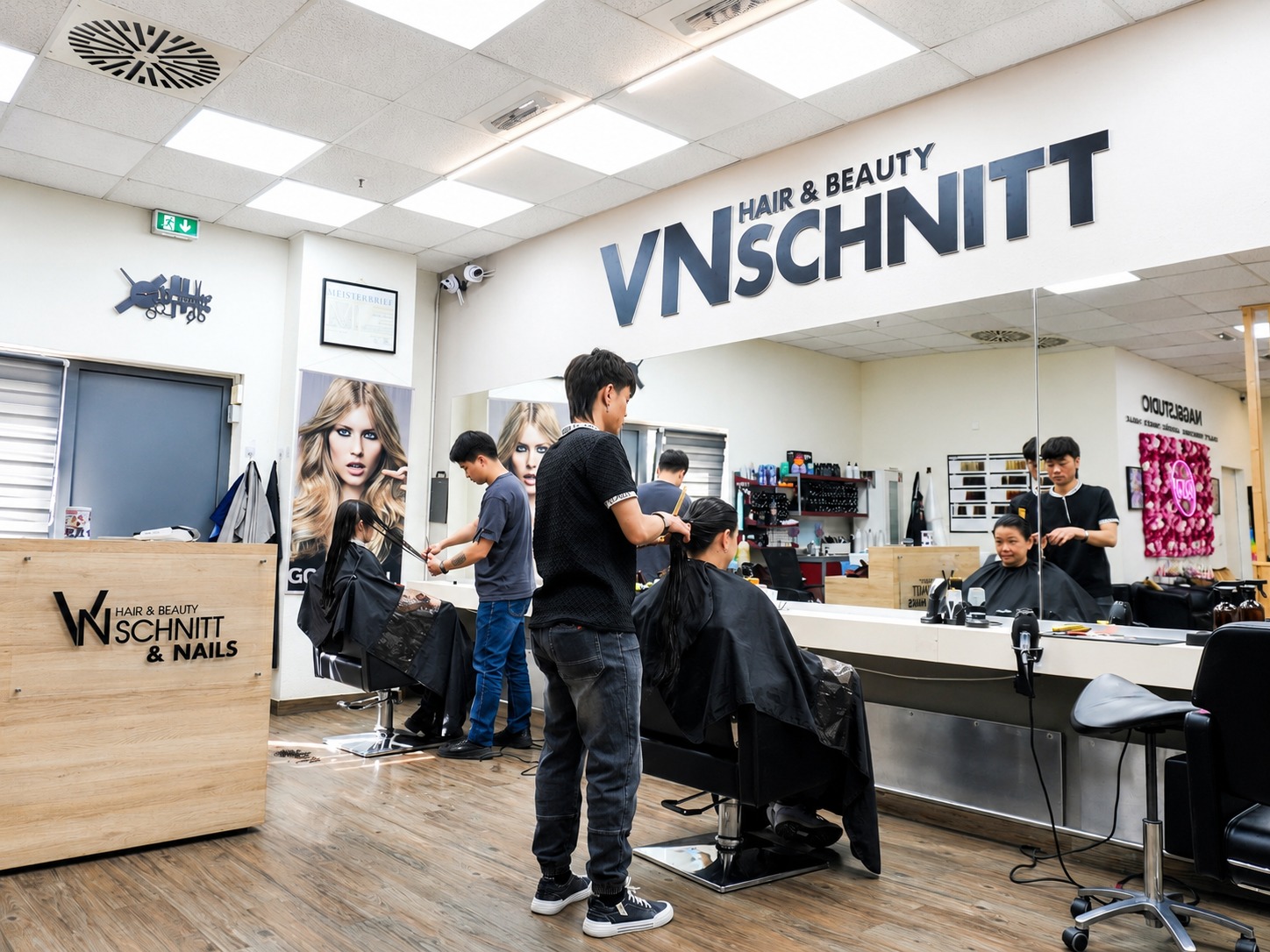 Innenraum von VN Schnitt Hair in Berlin