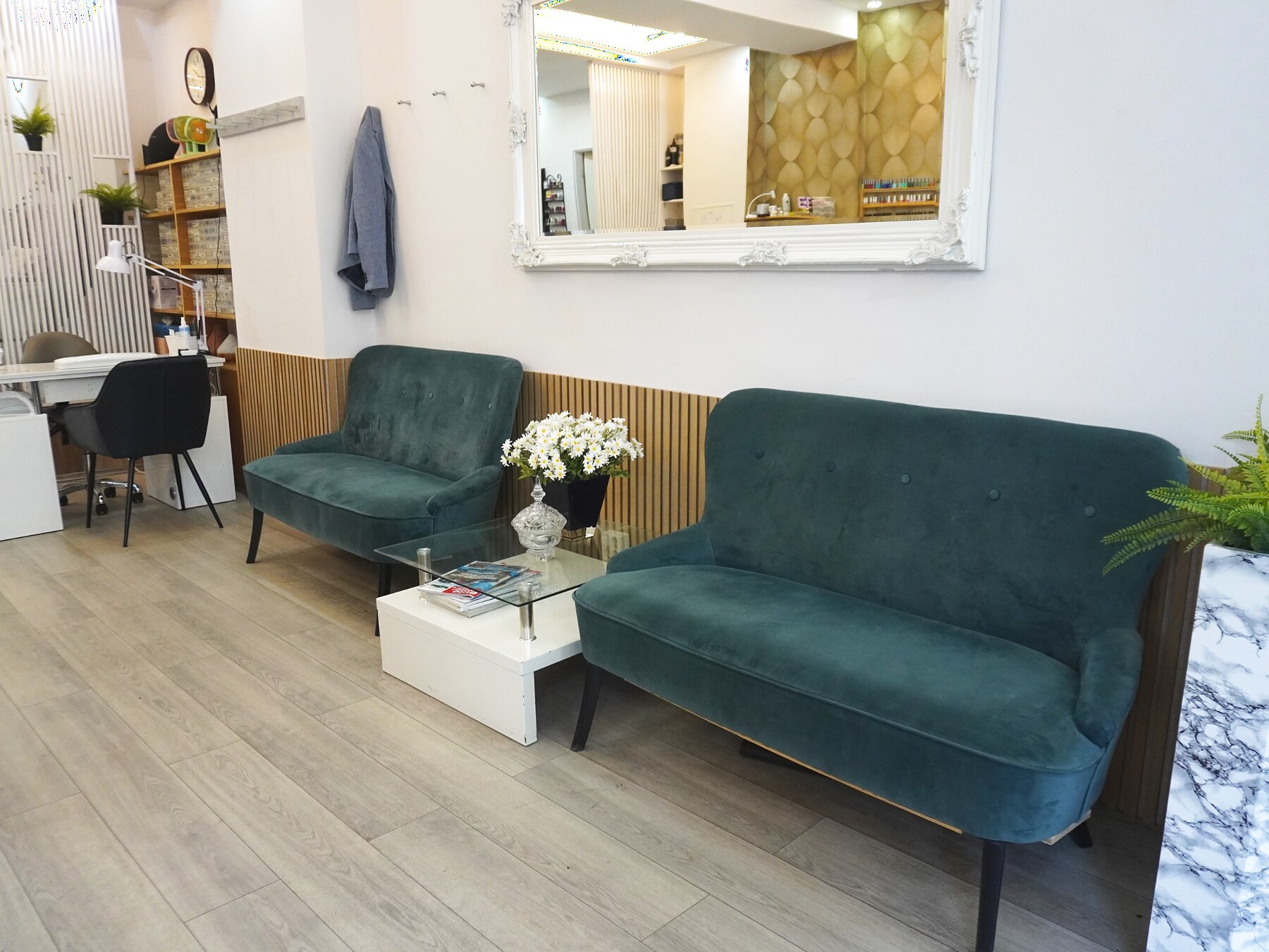 Wartebereich von Tammy Nails Berlin